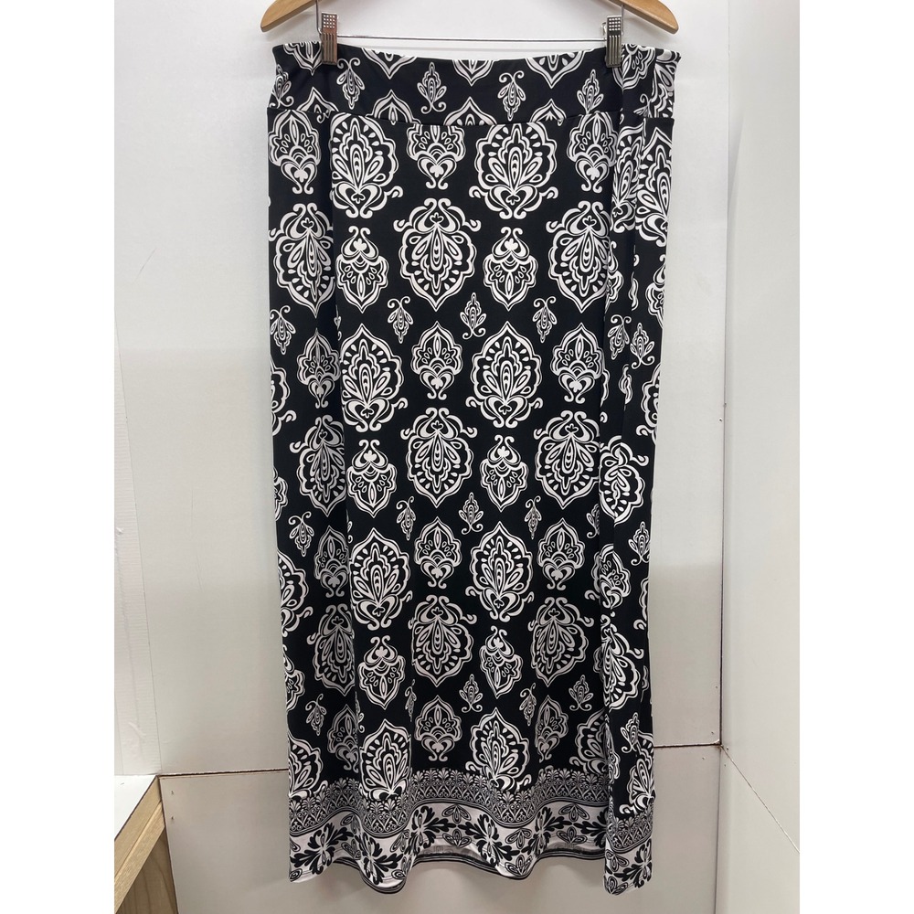 White House Black Market Signature Knits Maxi Skirt XL Black White Damask Print